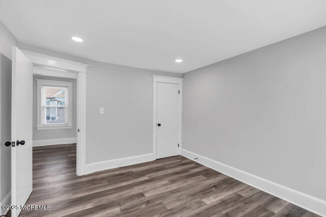 Building Photo - 209 Atkins Ave