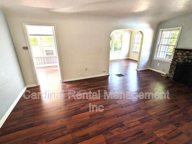 Building Photo - 730 Orange Dr