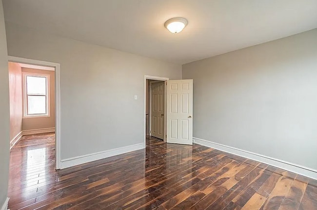 Building Photo - 6424 Carlton St