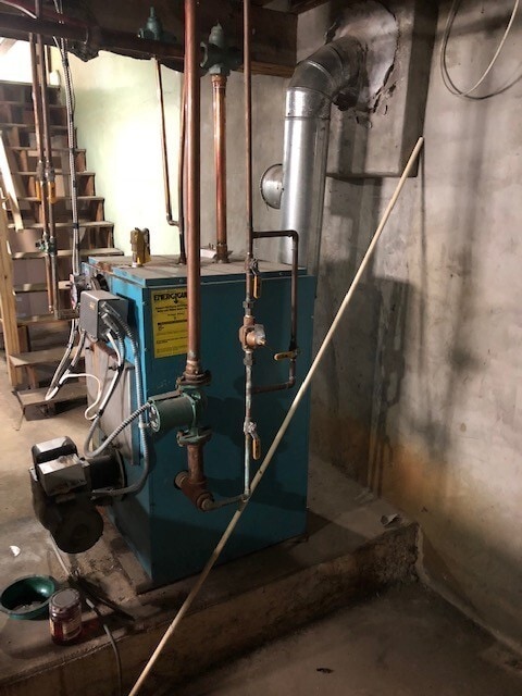 Building Photo - 1359 W Main St