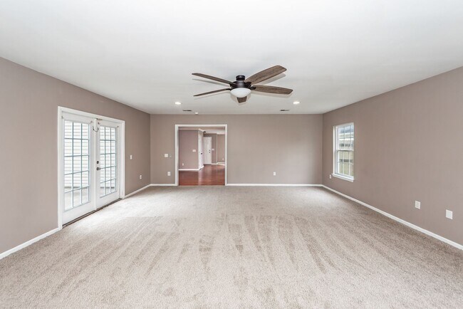 Building Photo - 5 Bedroom 2.5 Bath Home in St. James Estates - Goose Creek