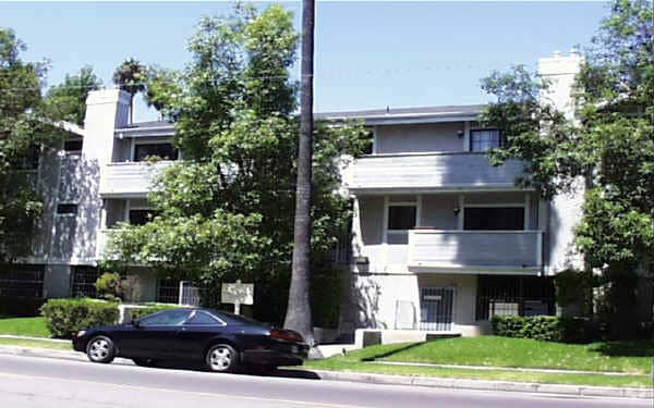 Primary Photo - Premier Apartments