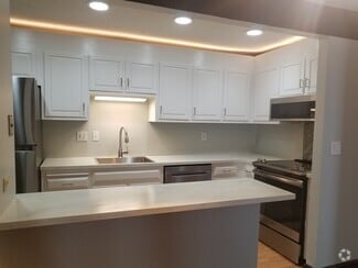 Building Photo - 91 Country Squire Drive Unit G
