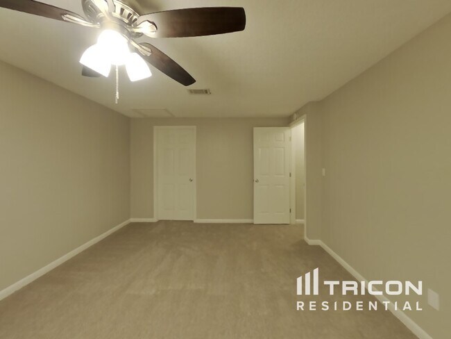 Building Photo - 2846 Tanglewood Blvd