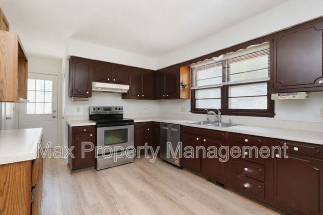 Building Photo - 4414 63rd St