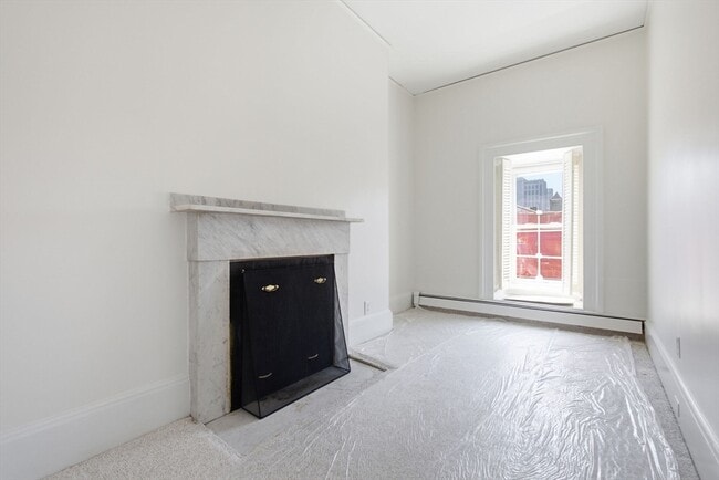 Building Photo - 190 Beacon St
