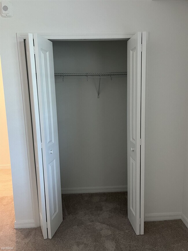 Building Photo - 2 br, 2 bath Condo - 14131 Heritage Landin...
