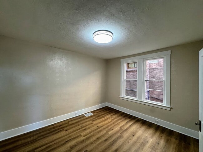 Building Photo - 1680 Potomac Ave