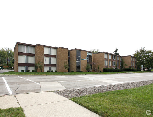 Primary Photo - Tower Apartments