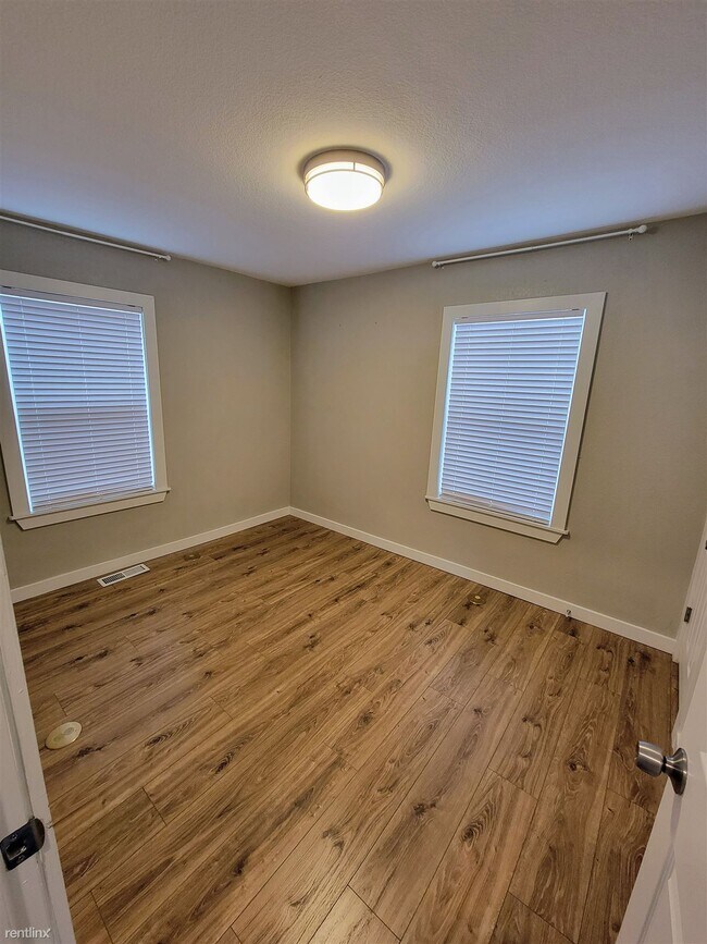 Building Photo - 3 br, 2 bath House - 3326 Steele Street