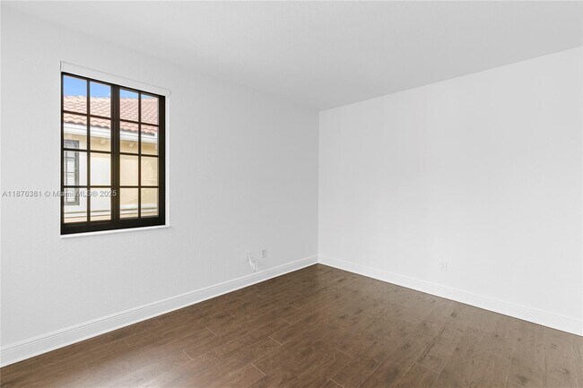 Building Photo - 1559 Passion Vine Cir