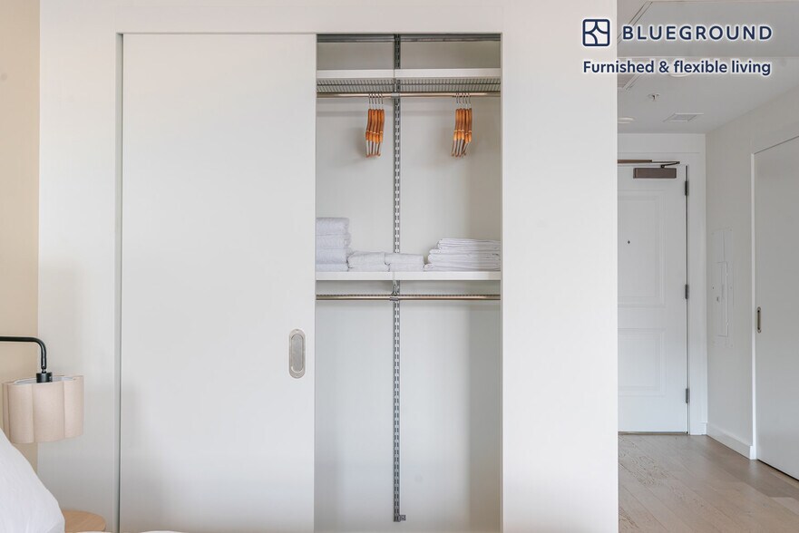 Building Photo - 3 Tingey Sq SE