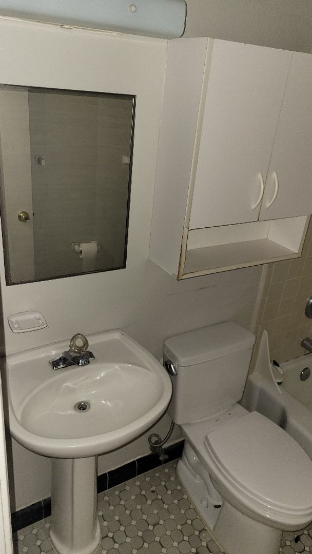 Building Photo - 2315 1st Ave N