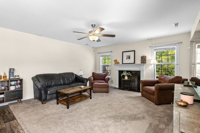 Building Photo - 520 Black Pearl Cir