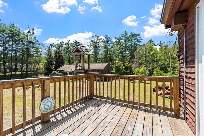 Building Photo - 1418 Old Homestead Hwy