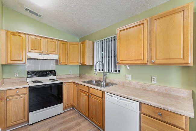 Building Photo - 158 Shalimar Ave NW