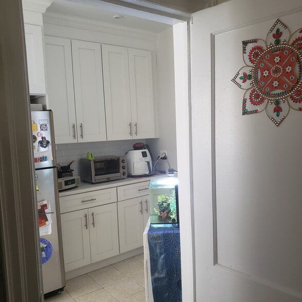 Building Photo - 2317 29th Ave