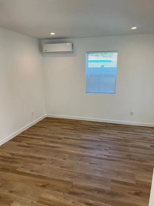 Building Photo - 2226 Conquista Ave