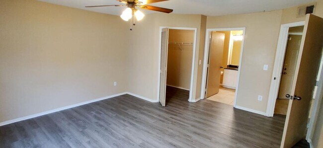 Building Photo - 416 Summit Ridge Pl