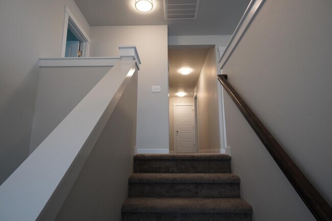 Building Photo - 5051 W Ladle Rapids St