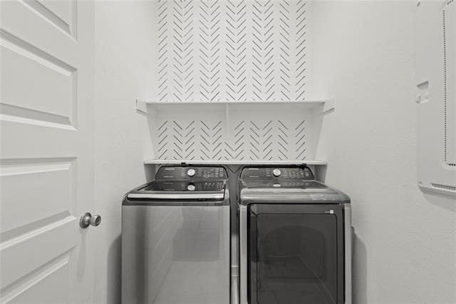 Building Photo - 1805 Lockhart Dr