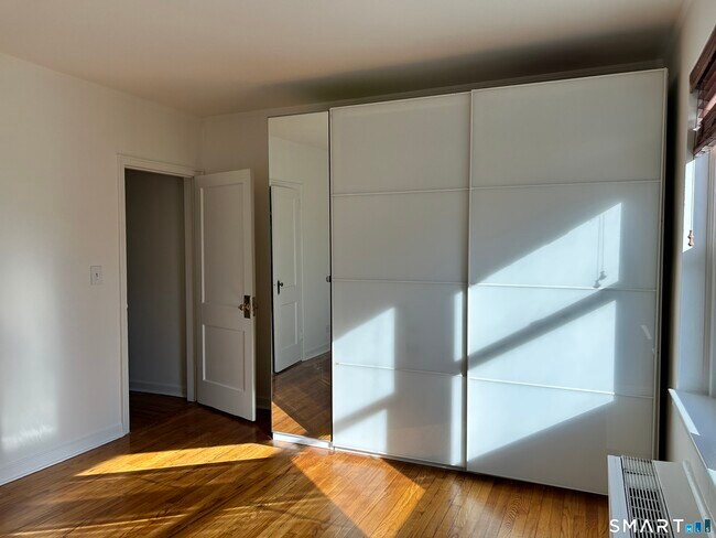 Building Photo - 118 Summer St