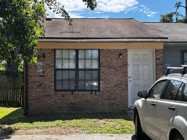 Primary Photo - 214-A White Drive @ Cedar Pines-Move In Ready
