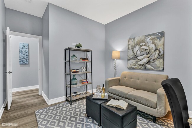 Building Photo - 3920 S Calumet Ave