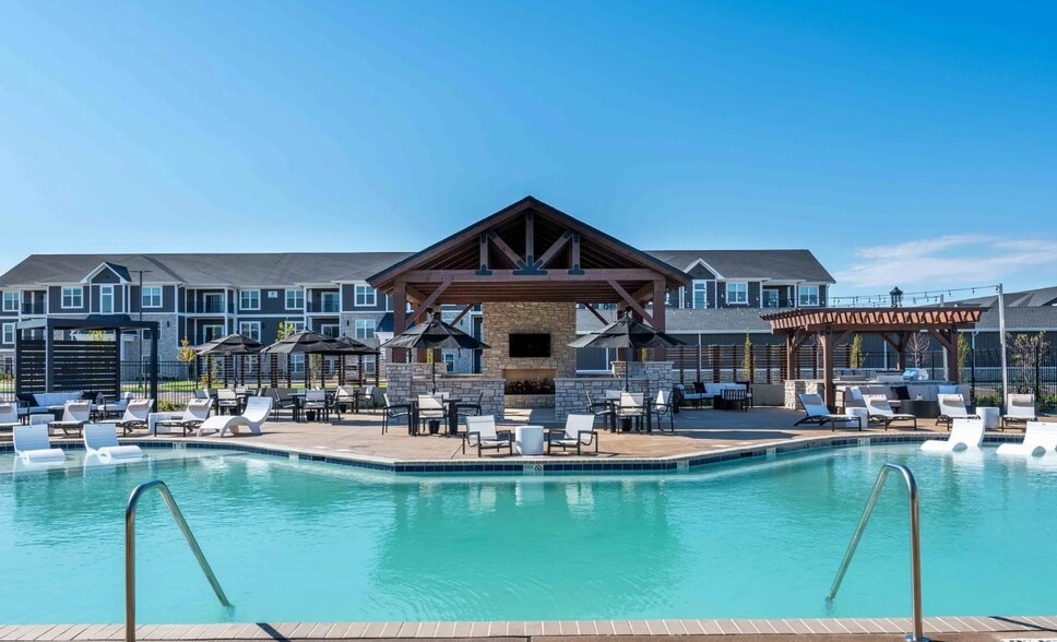 Primary Photo - The W