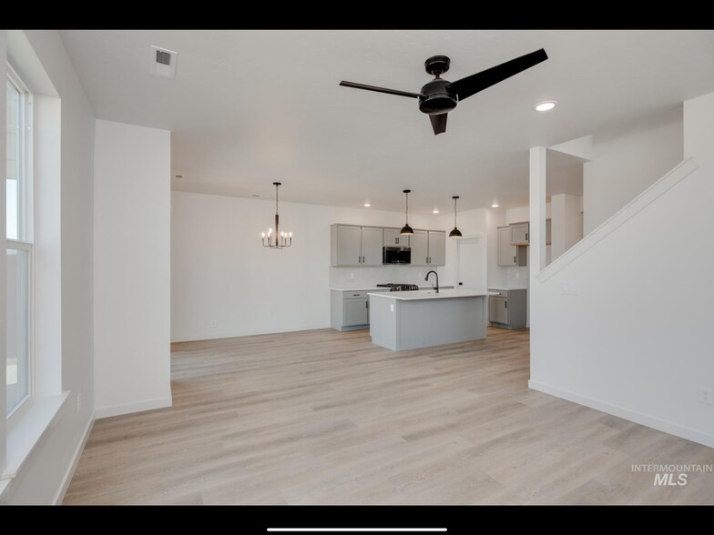 Building Photo - 7148 W Riverwood St