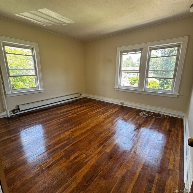 Building Photo - 247 Nuber Ave