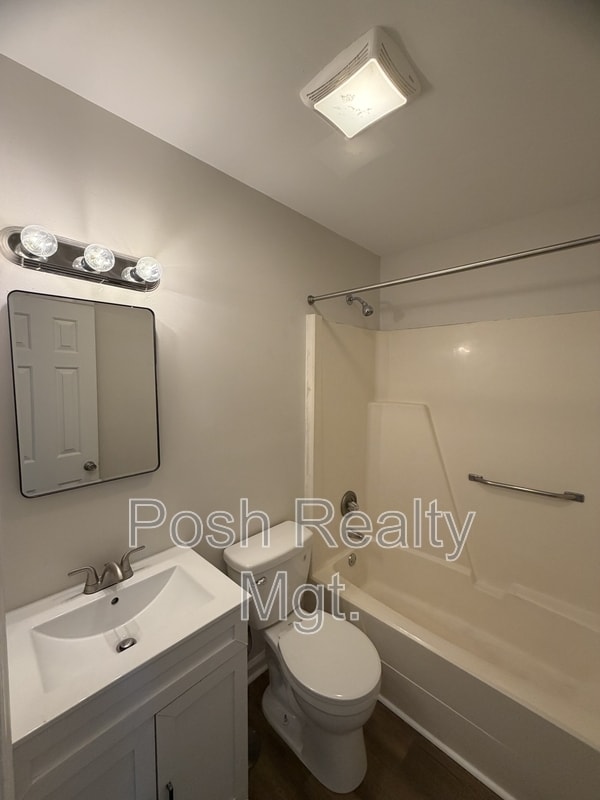 Building Photo - 1117 Van Wert St