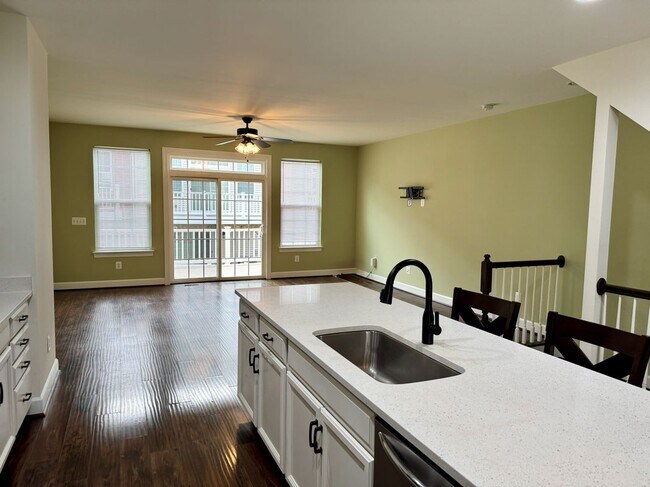 Building Photo - 8505 Craggan Ln