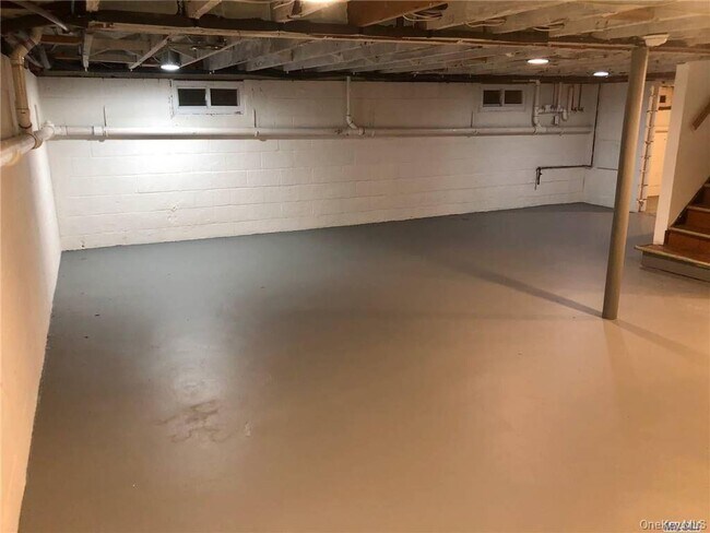 Building Photo - 1 Allen St