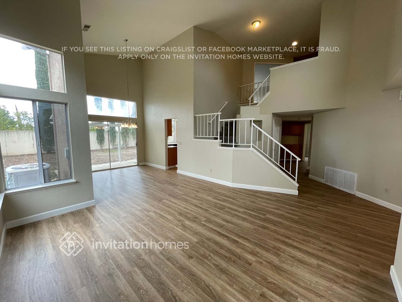 Building Photo - 4625 Arabian Way