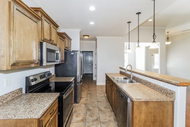 Building Photo - 706 Bending Oak S