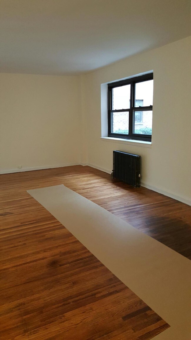 8272 Woodhaven Blvd 8272 Woodhaven Blvd Queens NY 11385 Apartment