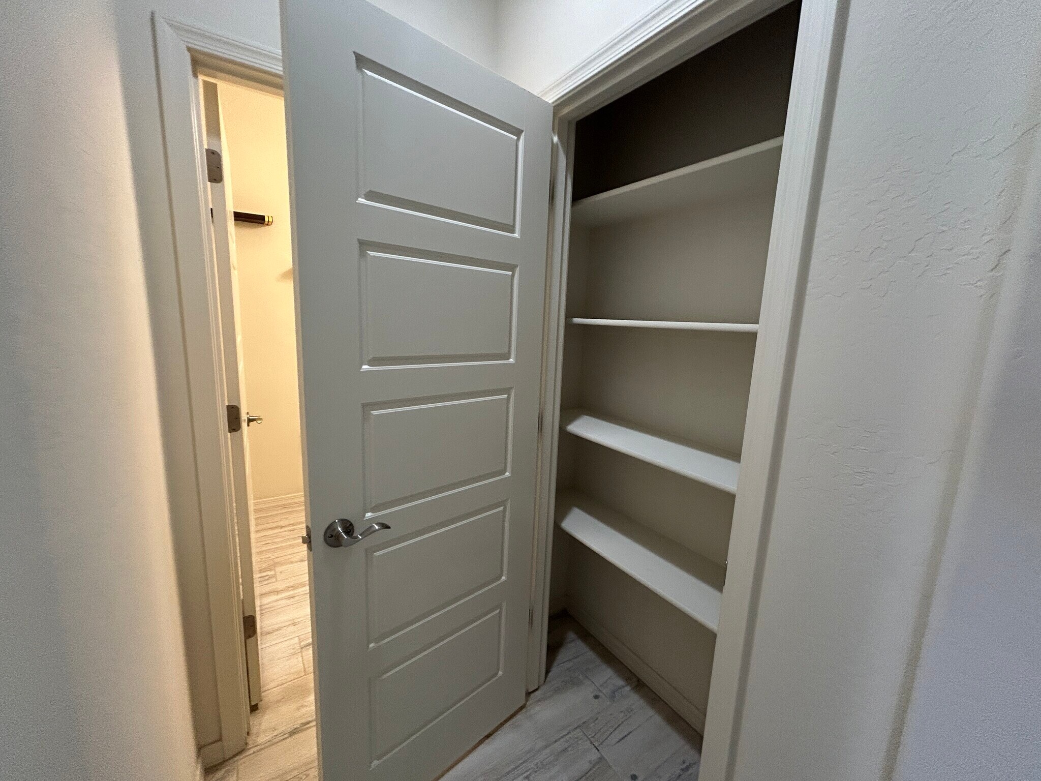 Building Photo - 8909 W Missouri Ave