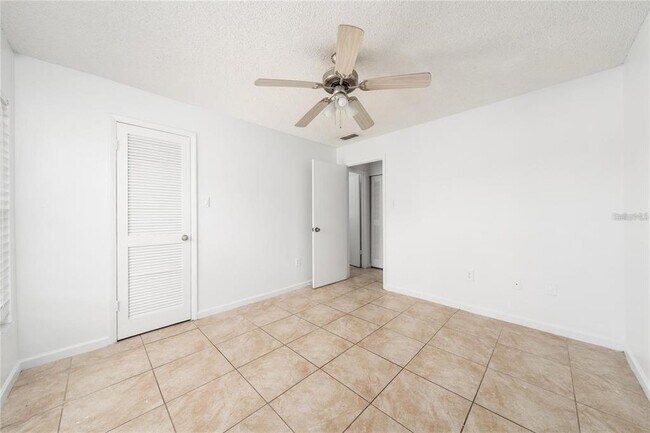 Building Photo - 3849 Bay Club Cir