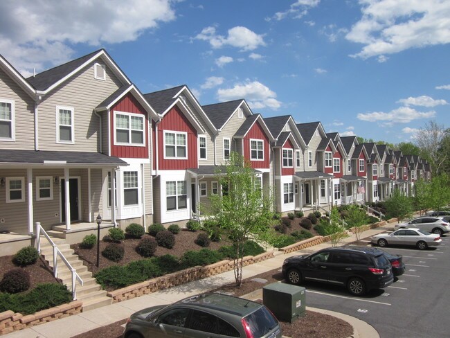Building Photo - 2446 N Berkshire Rd