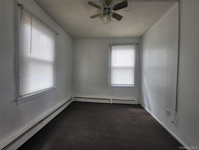 Building Photo - 123 Old Turnpike Rd