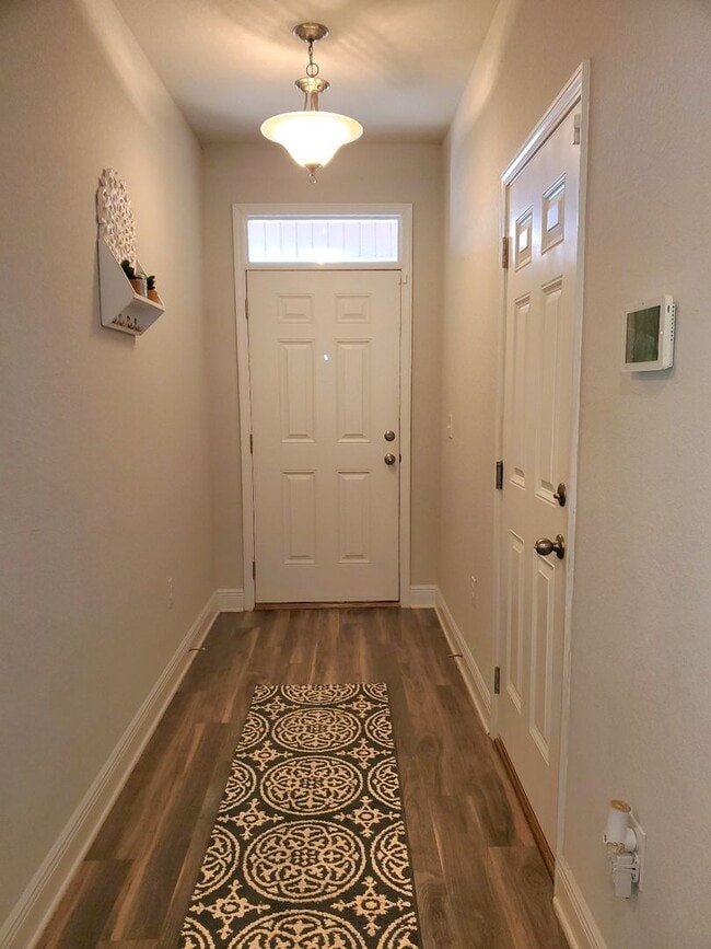 Building Photo - WOW! Incredible 3/2 Open Floor Plan home located in Desired Millview Estates III Subdivision.