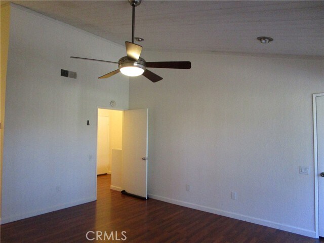 Building Photo - 747 Fairview Ave