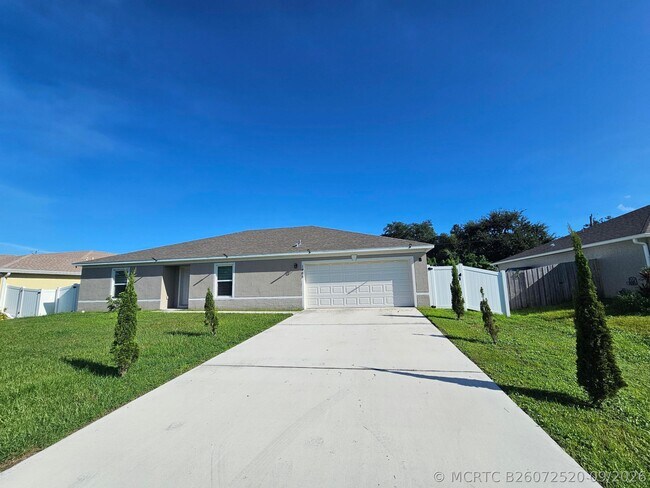 Building Photo - 1465 SW San Esteban Ave