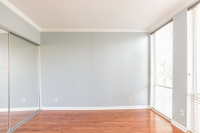 Building Photo - 287 14th St NW