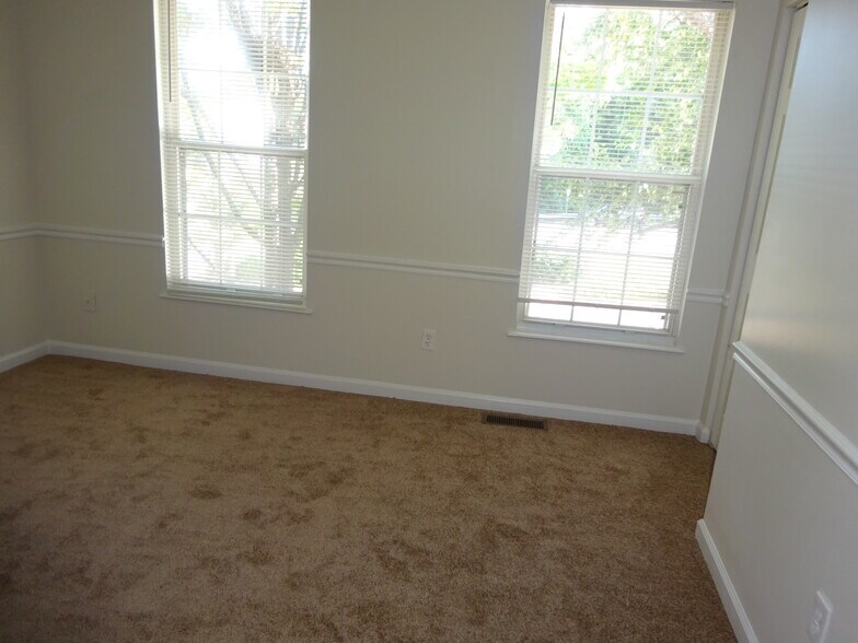 Building Photo - 1720 Grover Glen Ct