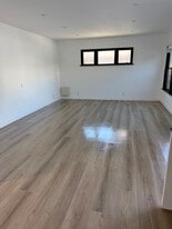 Building Photo - 946 15th Pl