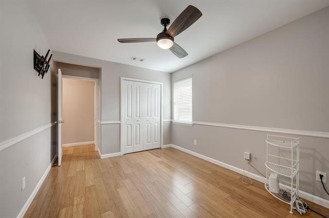 Building Photo - 9811 Kingsman Dr