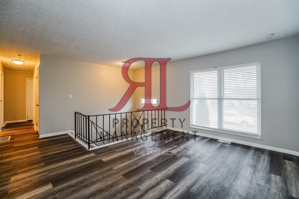 Building Photo - 363 Regents Rd