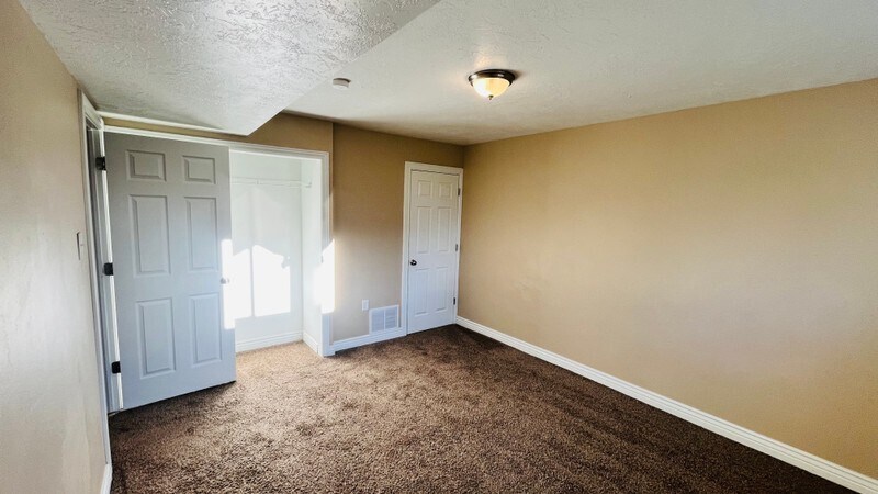 Building Photo - 3016 W 1050 N